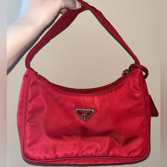 Red Re-Nylon Prada Re-Edition 2000
mini-bag - Picture 7 of 11